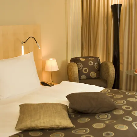 Hotel Swissôtel Kursaal 4*