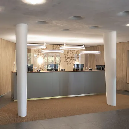 Szálloda Swissotel Kursaal 4*