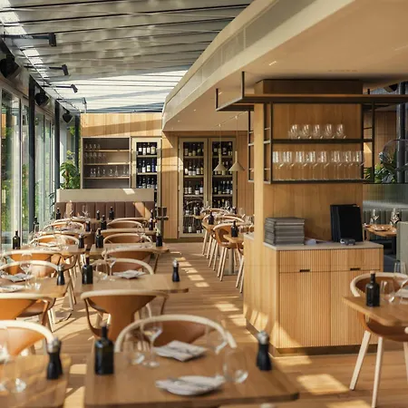 Szálloda Swissotel Kursaal 4*