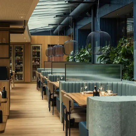 Szálloda Swissotel Kursaal 4*