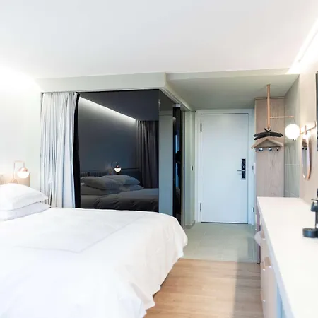 Отель Swissotel Kursaal 4*